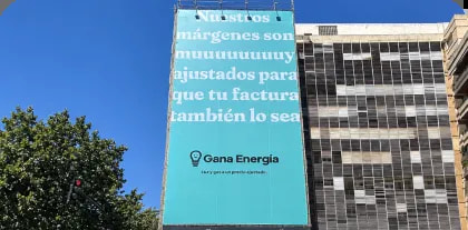 Lona gigante de Gana Energía