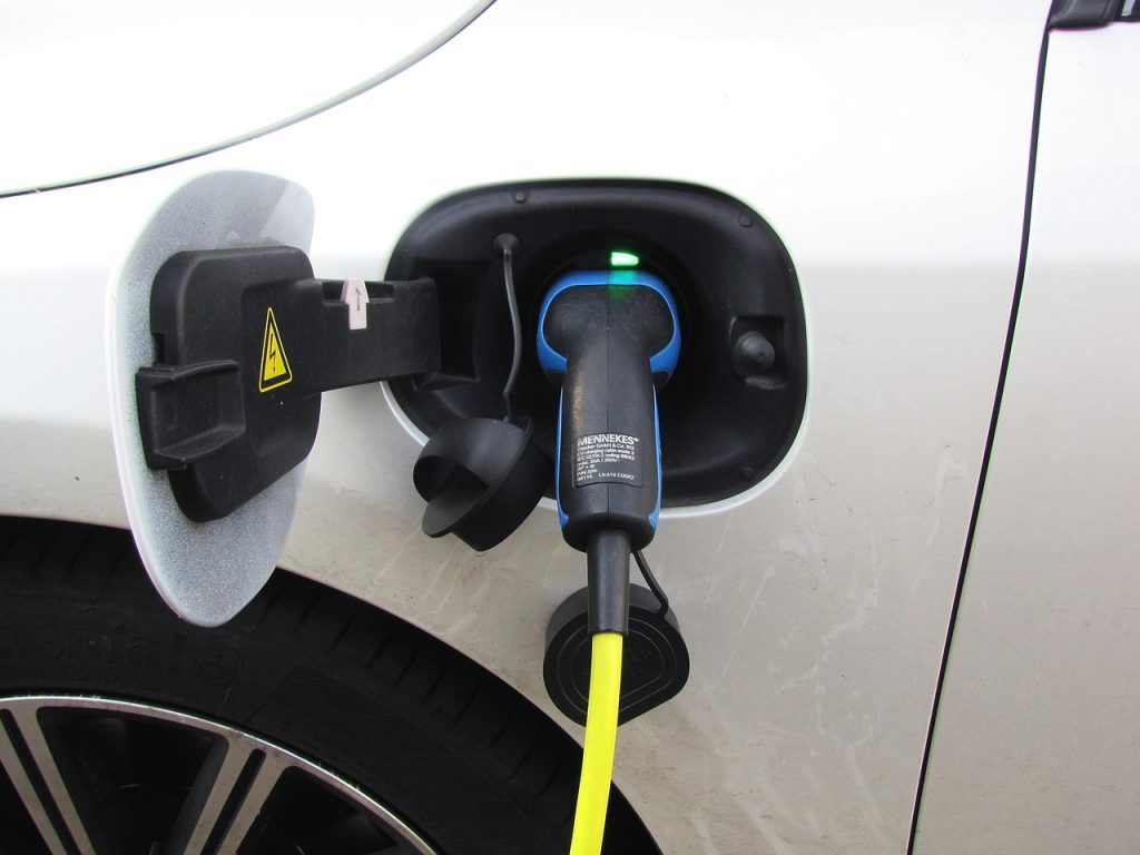 potencia necesaria para cargar un coche eléctrico
